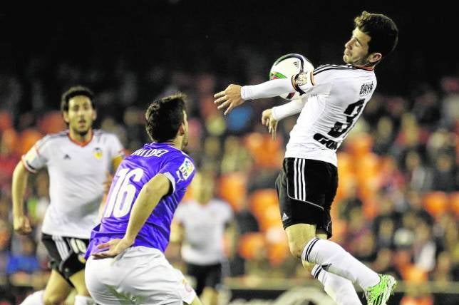 Victoria mínima en Mestalla