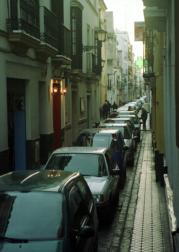 Vecinos de la calle Baños denuncian el incumplimiento del Plan de Tráfico