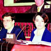 El pulso de los portavoces del PSOE obliga al partido a mediar en una agrupación