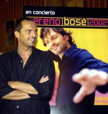 Miguel Bosé, con su «Sereno», esta noche en el Auditorio de Sevilla