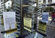 Una ciudad empapelada de anuncios