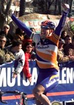 Óscar Freire gana la primera etapa de la Vuelta Ciclista a Andalucía