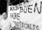 Vecinos del Pumarejo apoyan la lucha de Alejo Pozo para recuperar a sus hijos