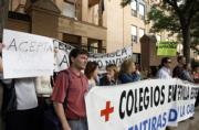Sevilla Este entregará 8.000 firmas al Defensor del Pueblo exigiendo colegios