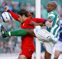 2-0: El Betis se aupa a zona Champions al derrotar al Depor