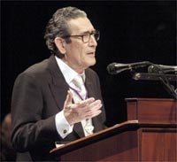 Antonio Murciano pregonó en verso la Semana Santa de Sevilla