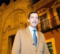 Enrique Esquivias: «La mayoría de los hermanos y devotos no quieren un cambio brusco en el Gran Poder»