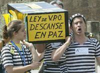 Más de 3.000 propietarios de VPO se manifiestan en Sevilla contra la Ley andaluza