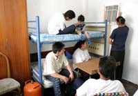 Más de 4.200 inmigrantes que viven en la provincia carecen de permiso de residencia