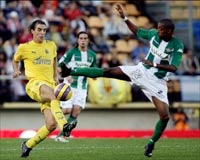 3-2: Dos minutos trepidantes salvan al Villarreal y hunden al Betis