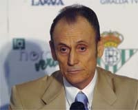 Lopera convoca elecciones entre los abonados para nombrar un nuevo presidente en el Betis