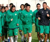 El Betis ejercerá el derecho de rectificación ante «Le Monde» y posibles acciones legales
