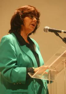 «Córdoba es una ciudad que vive muy intensamente la poesía»