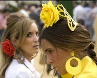 Miles de sevillanos y turistas disfrutan de la Feria con un calor soportable