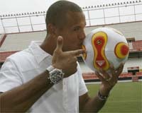 Luis Fabiano se queja: «La gente no valora mucho mi trabajo»