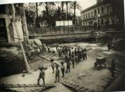 ABC  Una curiosa imagen del año 1927 cuando se iniciaba la construcción del edificio de la Telefónica en la plaza Nueva