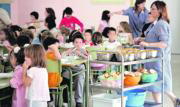 Sólo el 30% de los alumnos de centros públicos tiene comedor, aula matinal o extraescolares