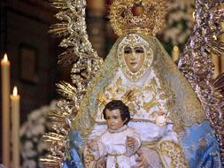 La Virgen de agosto llena la provincia de procesiones