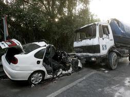 Mueren cuatro personas al chocar un coche con un camión en Vejer