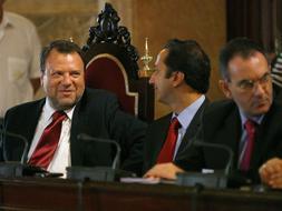 Estalla la crisis en el PSOE tras cambiar el alcalde su gobierno a espaldas del partido
