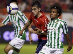 El Betis gana 0-2 al Osasuna y convence con su juego