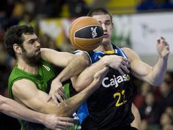 El Cajasol sale sonrojado del choque con el Joventud