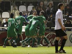 El Betis sufrió, gano y no convenció