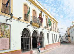 DÍAZ JAPÓN  Plaza del Ayuntamiento de Villamanrique de la Condesa