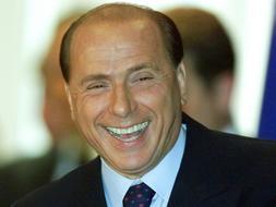 Berlusconi ahora compone canciones de amor