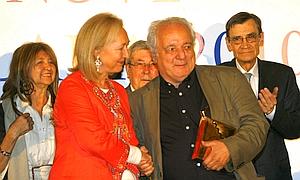 Javier Reverte gana el Fernando Lara de Novela con «Barrio Cero»