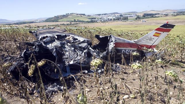 Fallece un sevillano en un accidente de avioneta en Cádiz