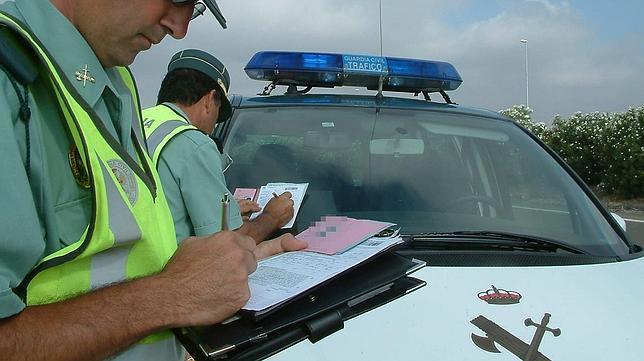 La Guardia Civil sanciona en Sevilla un 70 por ciento menos que el agosto anterior