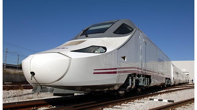 Un incendio a la altura de El Cuervo provoca retrasos en 16 trenes