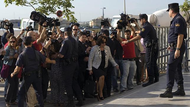 La mujer de Roca sólo «compraba manzanas», según su abogado
