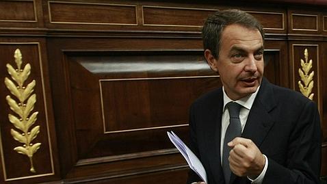 Zapatero presume de subida de pensiones pese al «tijeretazo»