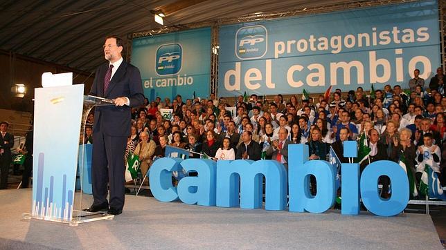 Rajoy justifica el cambio: «Andalucía se puede gobernar mucho mejor»