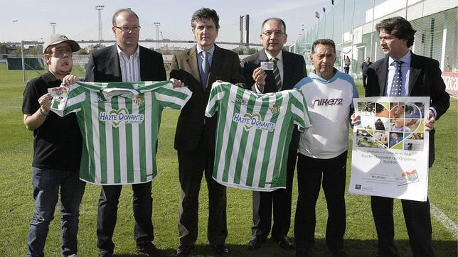 Día de la beneficencia y homenajes a Capi y Blanca Manchón