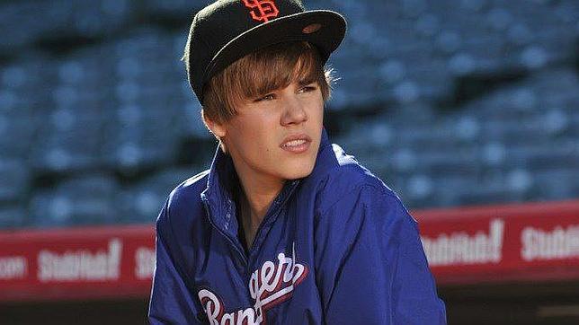La «novia de Justin Bieber» también es cantante