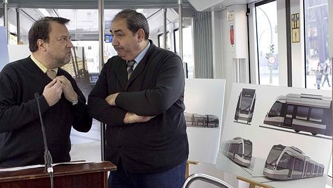 Al alcalde ya no le preocupa por dónde seguirá la ampliación del tranvía
