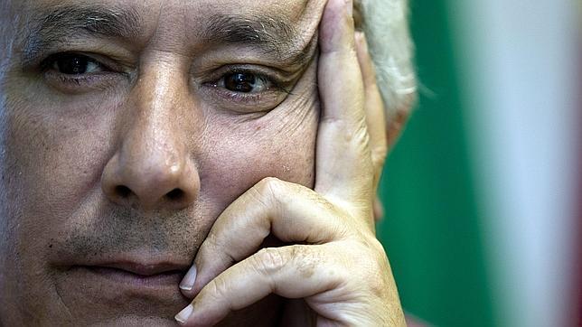 Arenas cree que puede ganar por el trasvase de votos de PSOE y PA
