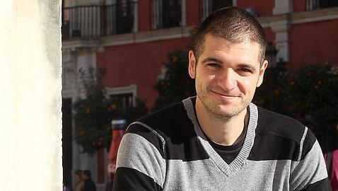 «En España se deberían publicar muchos menos libros y mejores»