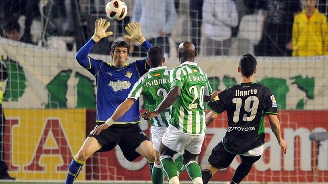 Festival de despropósitos en un Betis derrumbado (1-4)