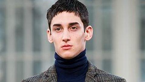 El hombre, a clases de moda