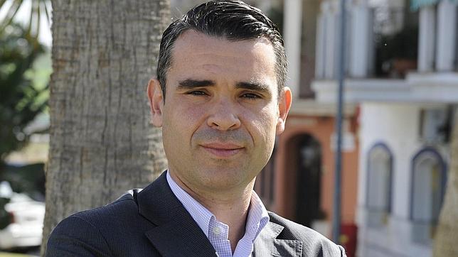 El PSOE premia a su jefe de campaña en Marbella con un sueldo público de 6.000 euros