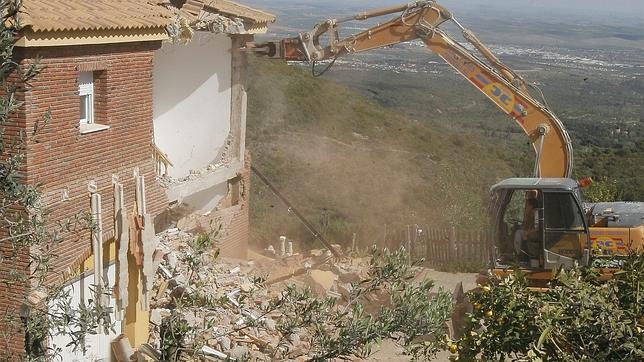 El derribo de casas ilegales empezará por las que están en zonas inundables
