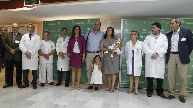 María José eleva a 17 las cirugías fetales abiertas en el Virgen del Rocío