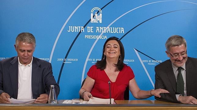 La Junta recupera el «fantasma» del franquismo ante las elecciones del 20-N