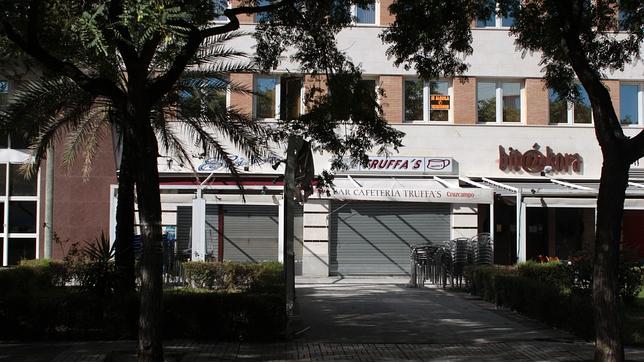 Atropella a un peatón al intentar embestir al portero de una discoteca