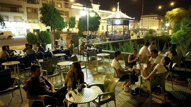 Casi medio centenar de bares y locales son sancionados al mes