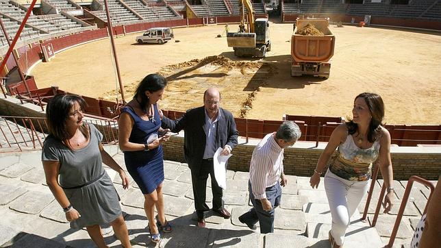 La pista de la Copa Davis cobra forma sin dinero de la Junta